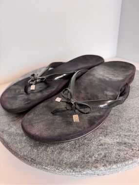 Vionic Black Bella Flip Flops Sandals Shoes 7.5